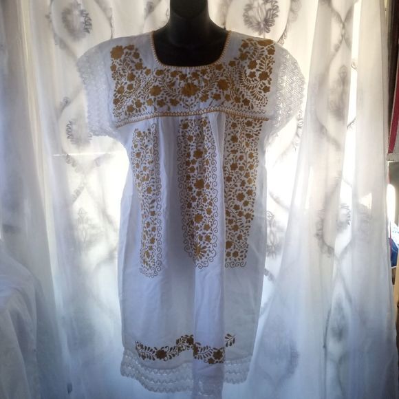 Dresses & Skirts - Mexican embroidery dress size small and medium. ( Bag B )